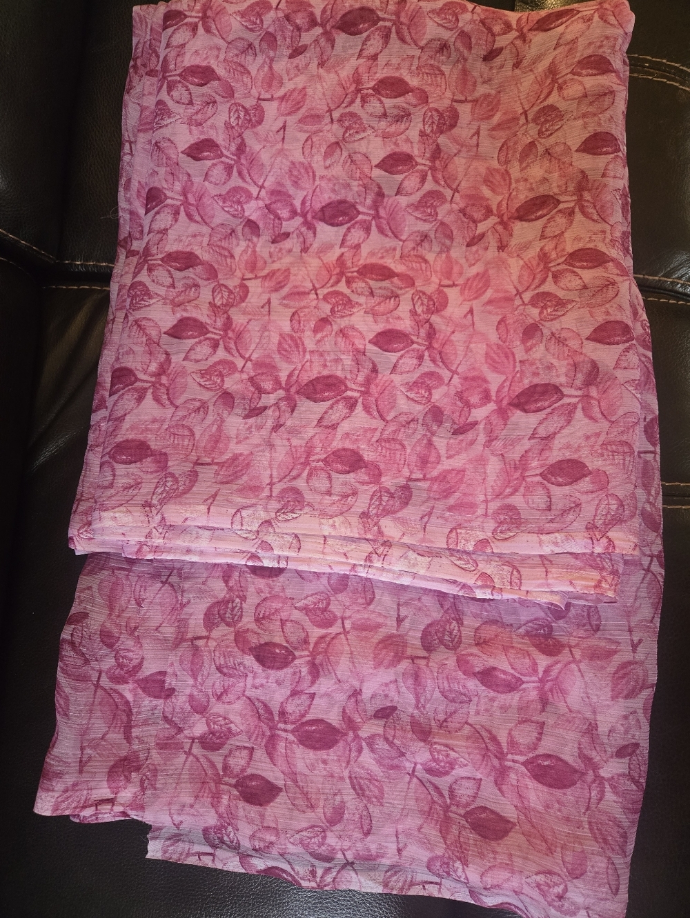 Brand New Pink Georgette Sari With Leaf Print